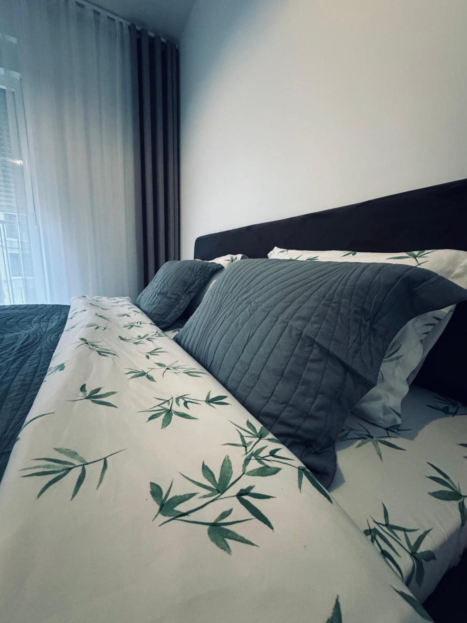 Priam Apartment Пристина Екстериор снимка