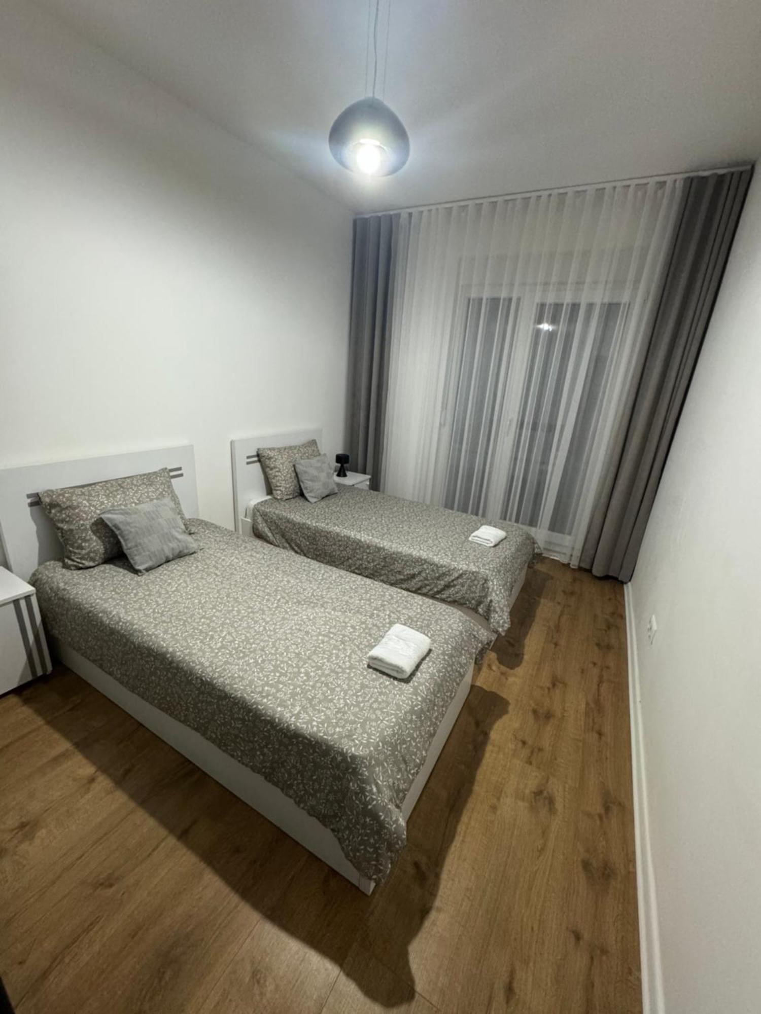 Priam Apartment Пристина Екстериор снимка